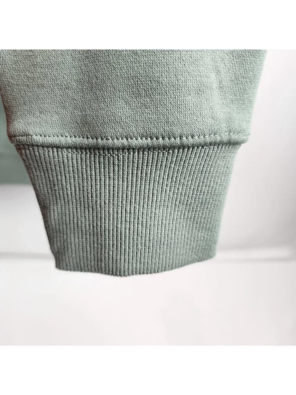 RVCA Hoodie Mens Medium Green Fleece Sweatshirt Logo NWT